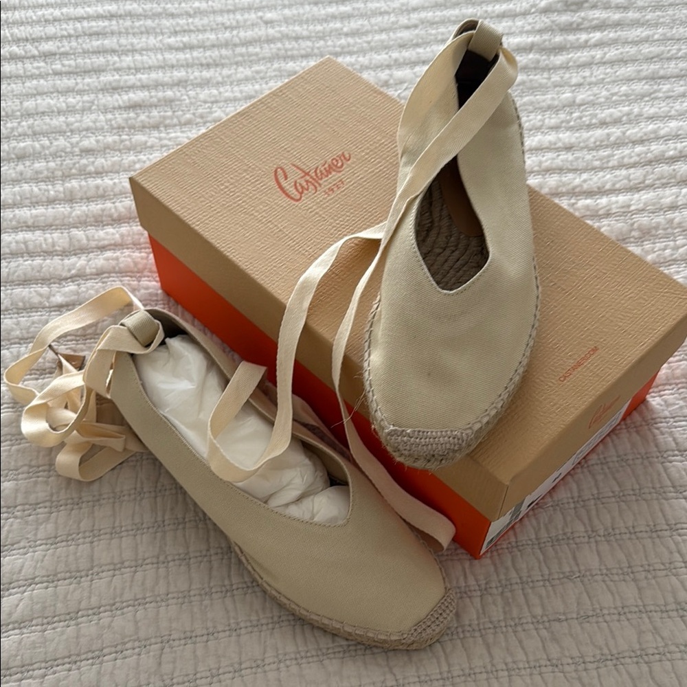 Castaner Cream Espadrilles Timeless Comfort